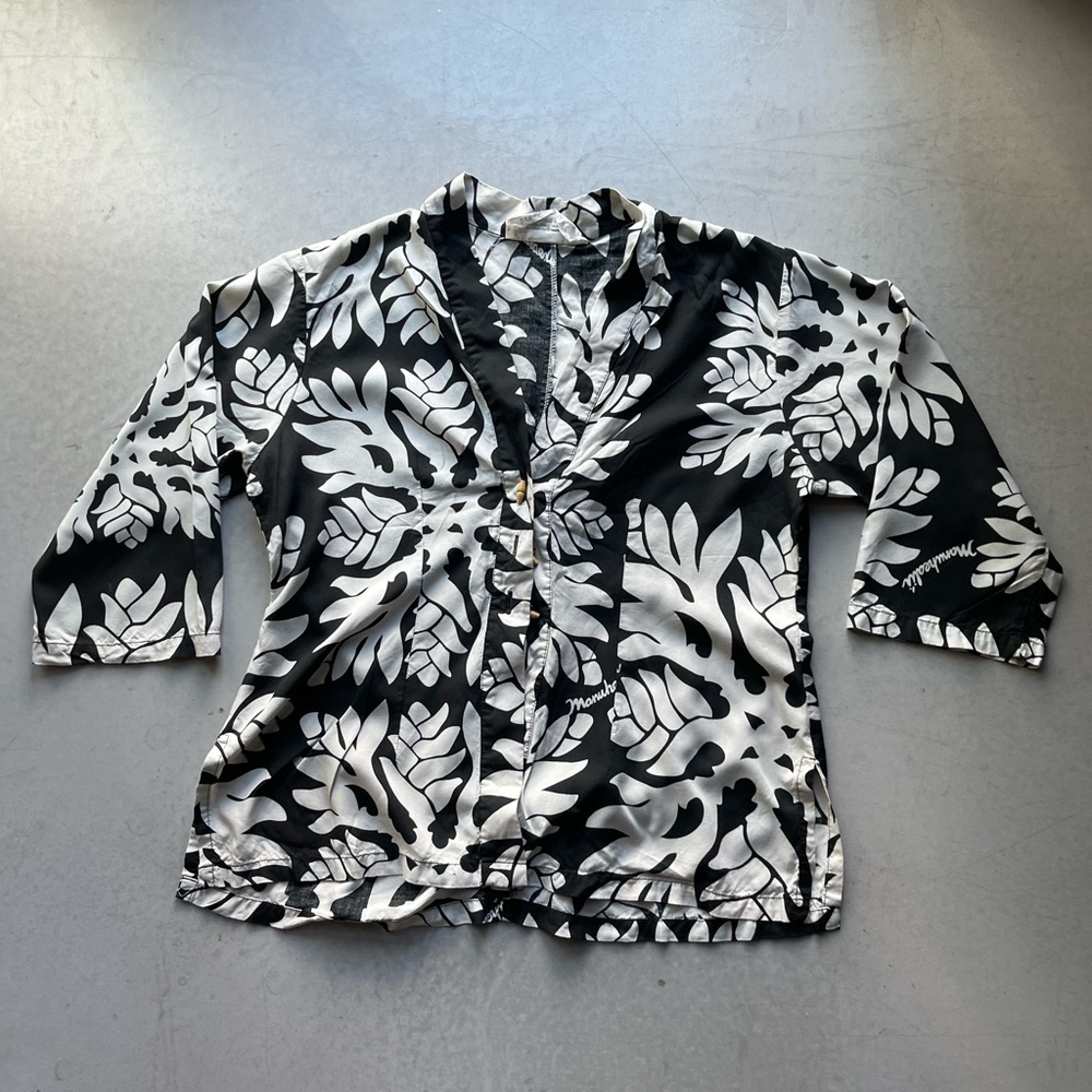 Manuhealii Womens Top